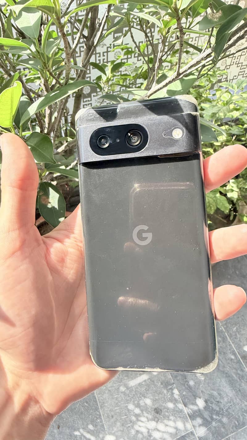 Google Pixel 8 4