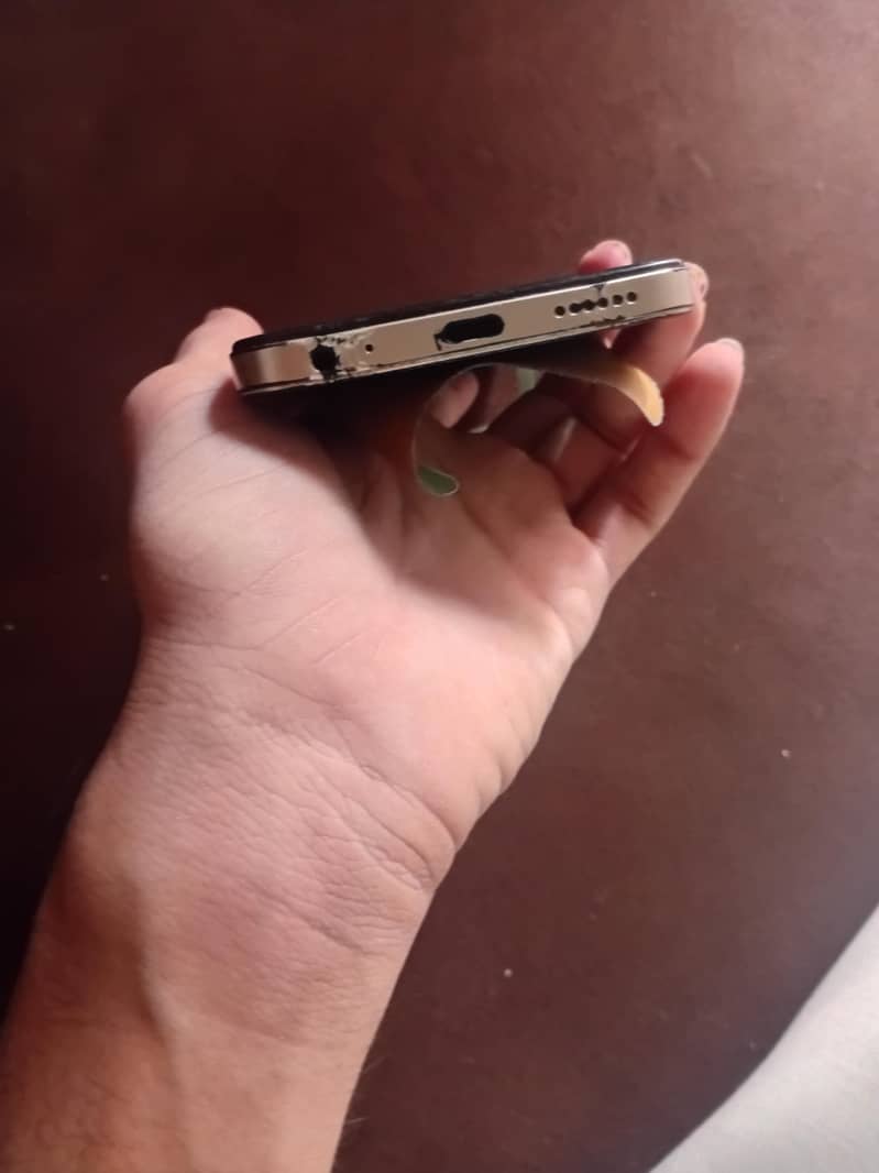Tecno Spark 20C 3