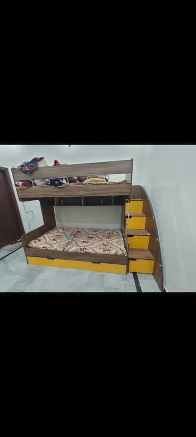 baby bed condition 10/9 ok condition mm