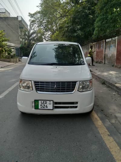 Mitsubishi Ek Wagon 2013