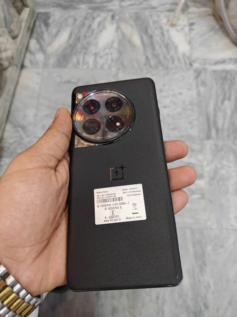One Plus 12 6