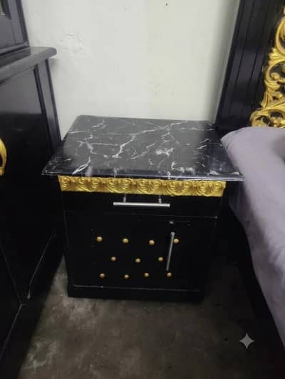 bed side table for sale