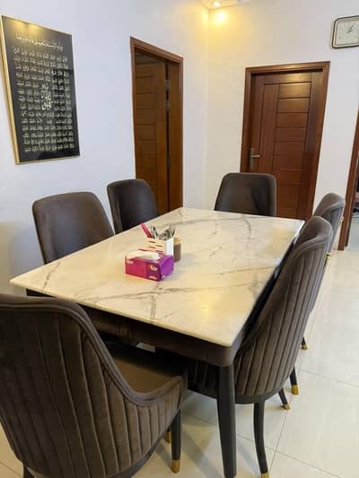 Dining table with 6 chairs
