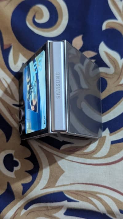 Samsung Mobile Z Flip 6