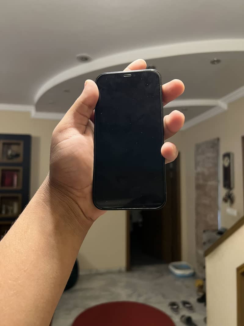 Apple iPhone 12 10
