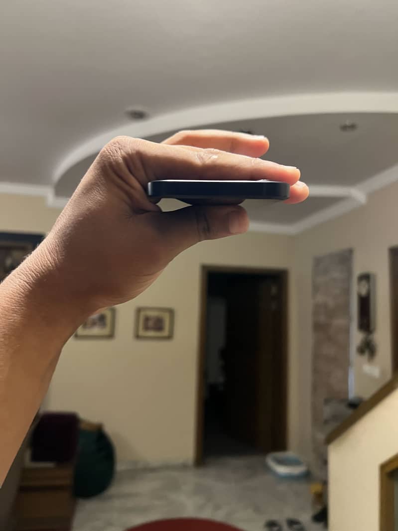 Apple iPhone 12 11