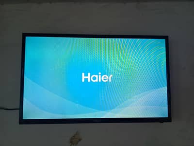 Haier LED TV — Model LE32B8000