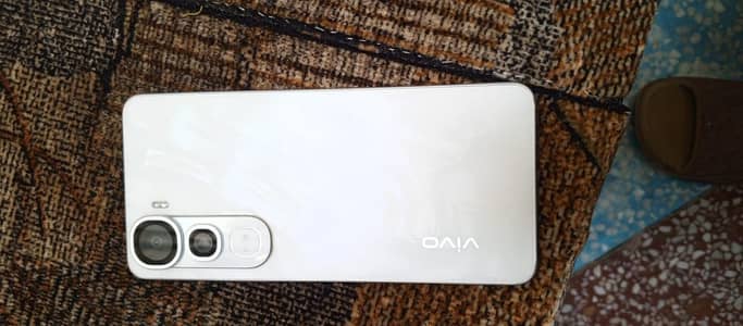 Vivo Y400