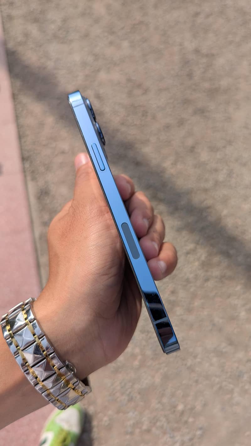 Apple iPhone 13 Pro Max 3