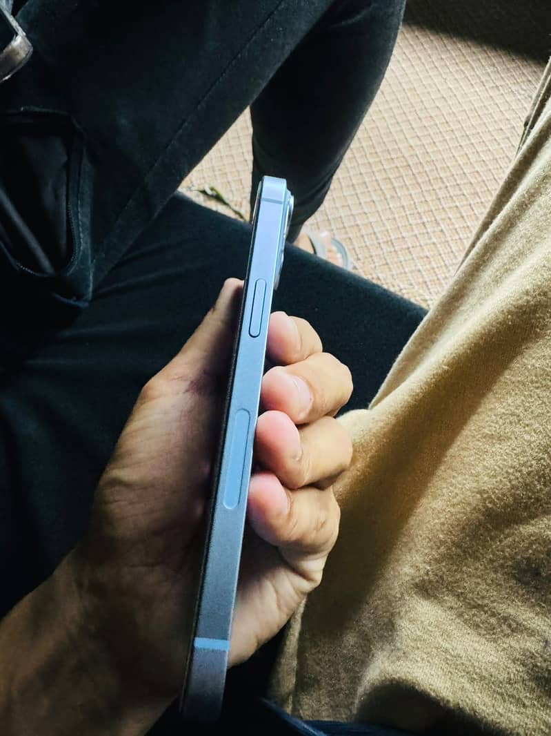 Apple iPhone 14 2