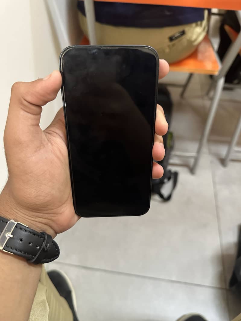 iPhone 14 4