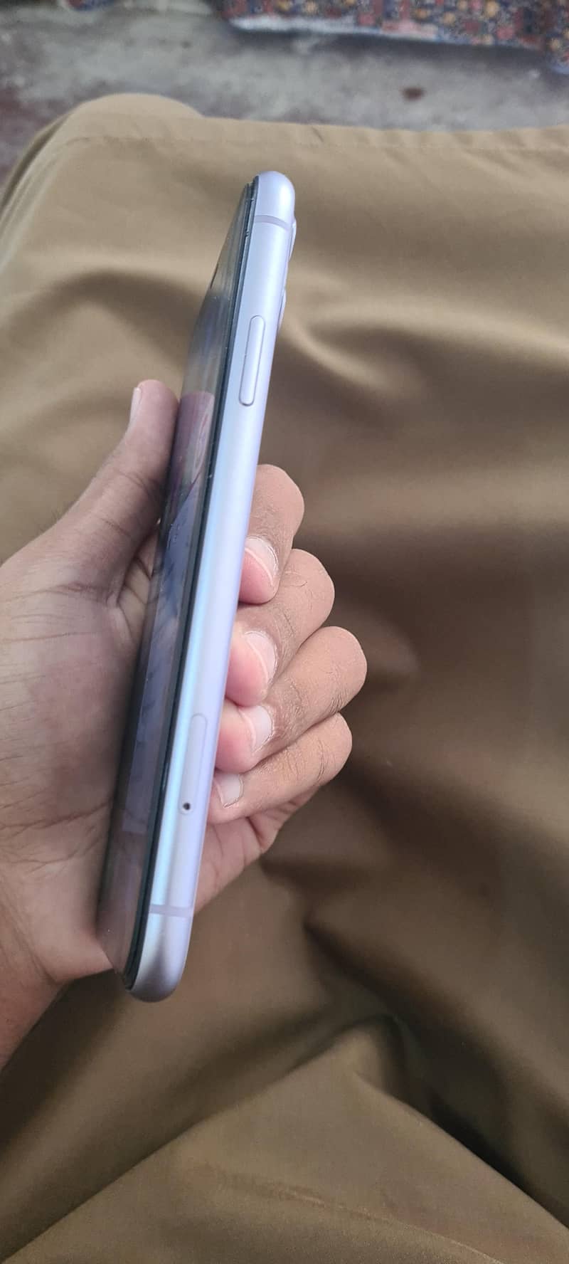 Apple iPhone 11 3