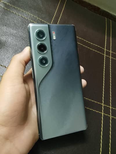 Tecno CAMON 40 Pro