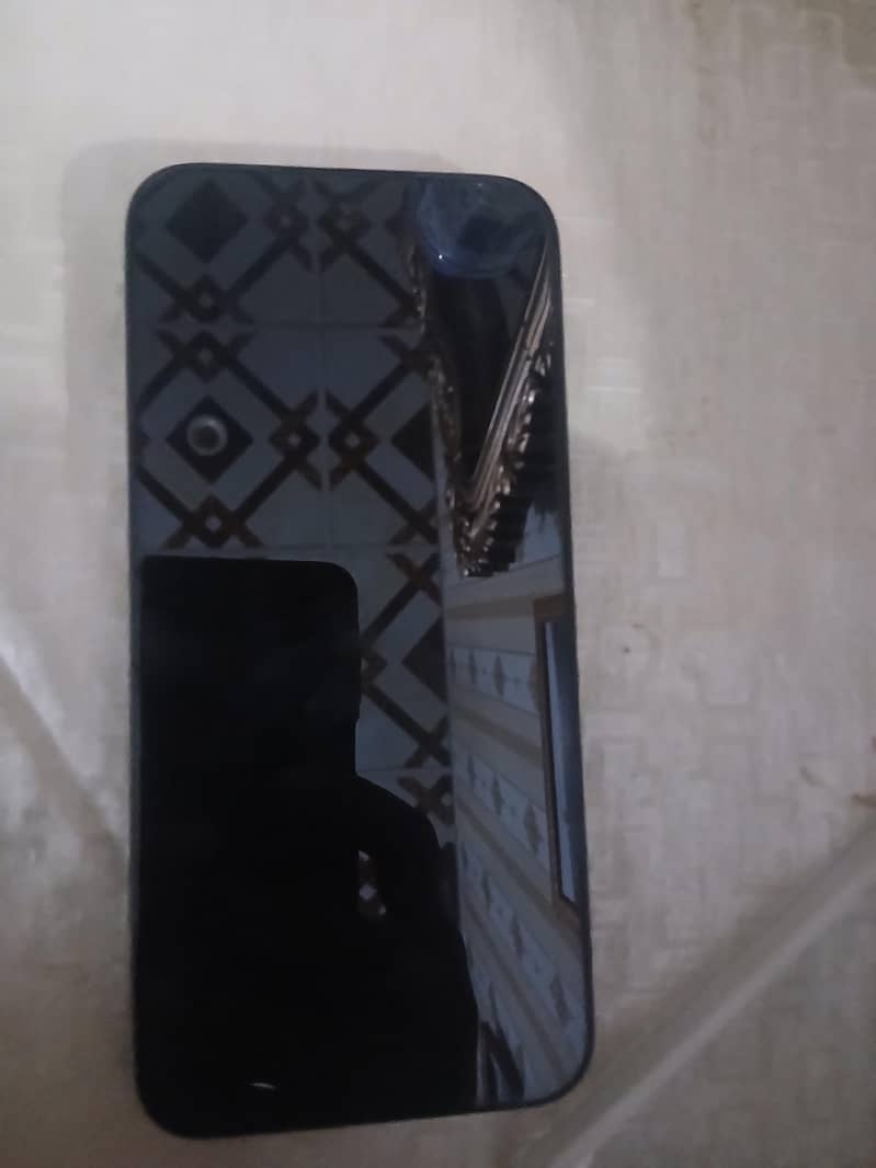 Realme c100 0