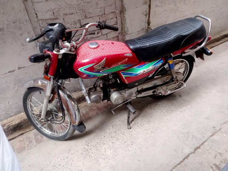 • ہونڈا 70 ماڈل 2017 – بالکل نیا انجن، کوئی کام نہیں ہونے والا 2