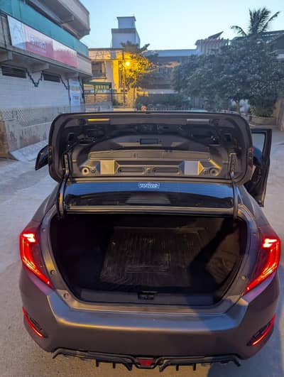 Honda Civic EXi 2018