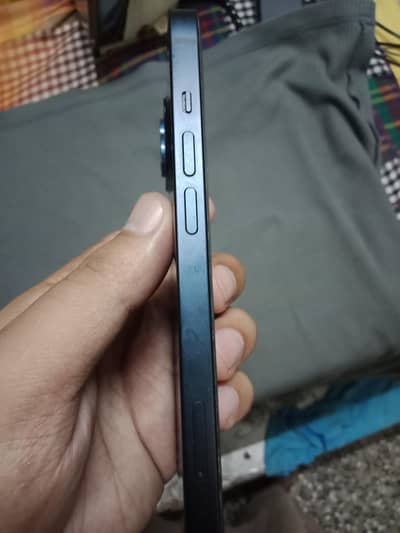 iPhone 13 J. V 128GB