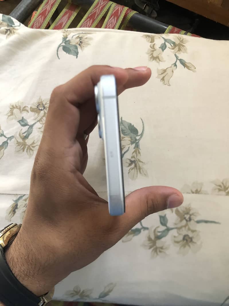 Apple iPhone 15 plus 3