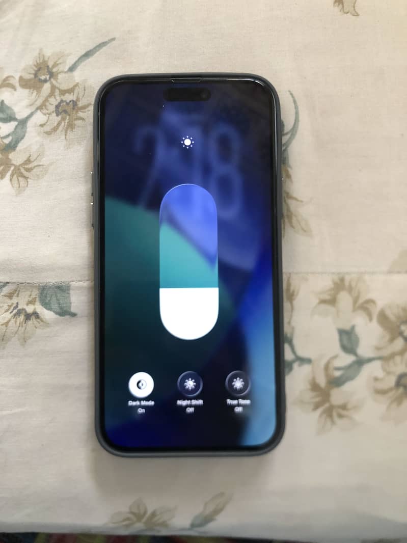 Apple iPhone 15 plus 4