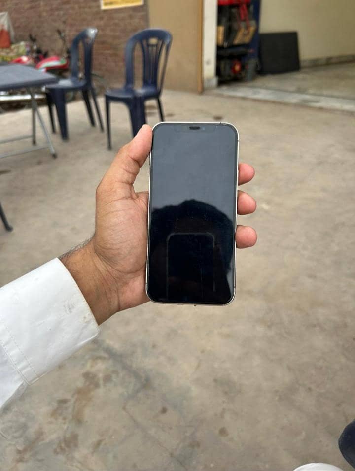 Apple iPhone 12 Pro 0