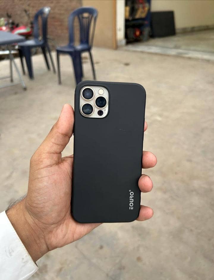 Apple iPhone 12 Pro 2