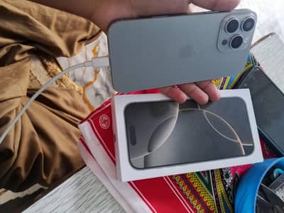 Apple iPhone 16 Pro Max