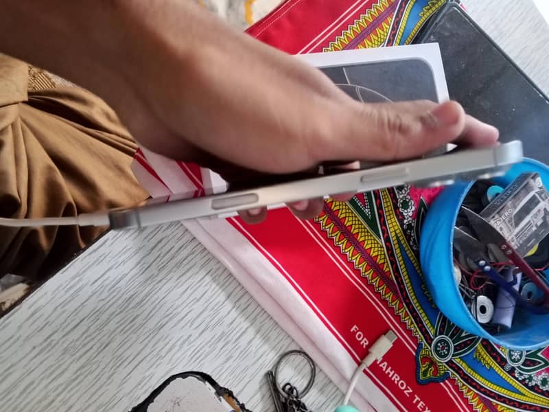 Apple iPhone 16 Pro Max 6