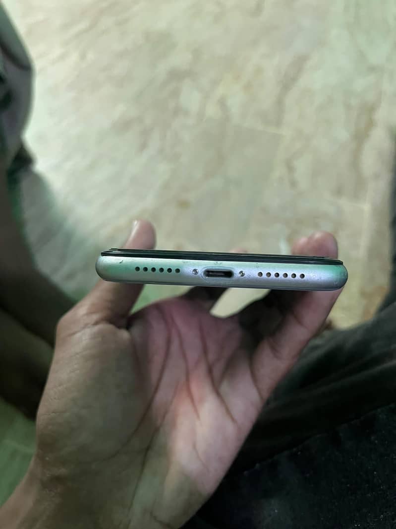 Apple iPhone 11 2