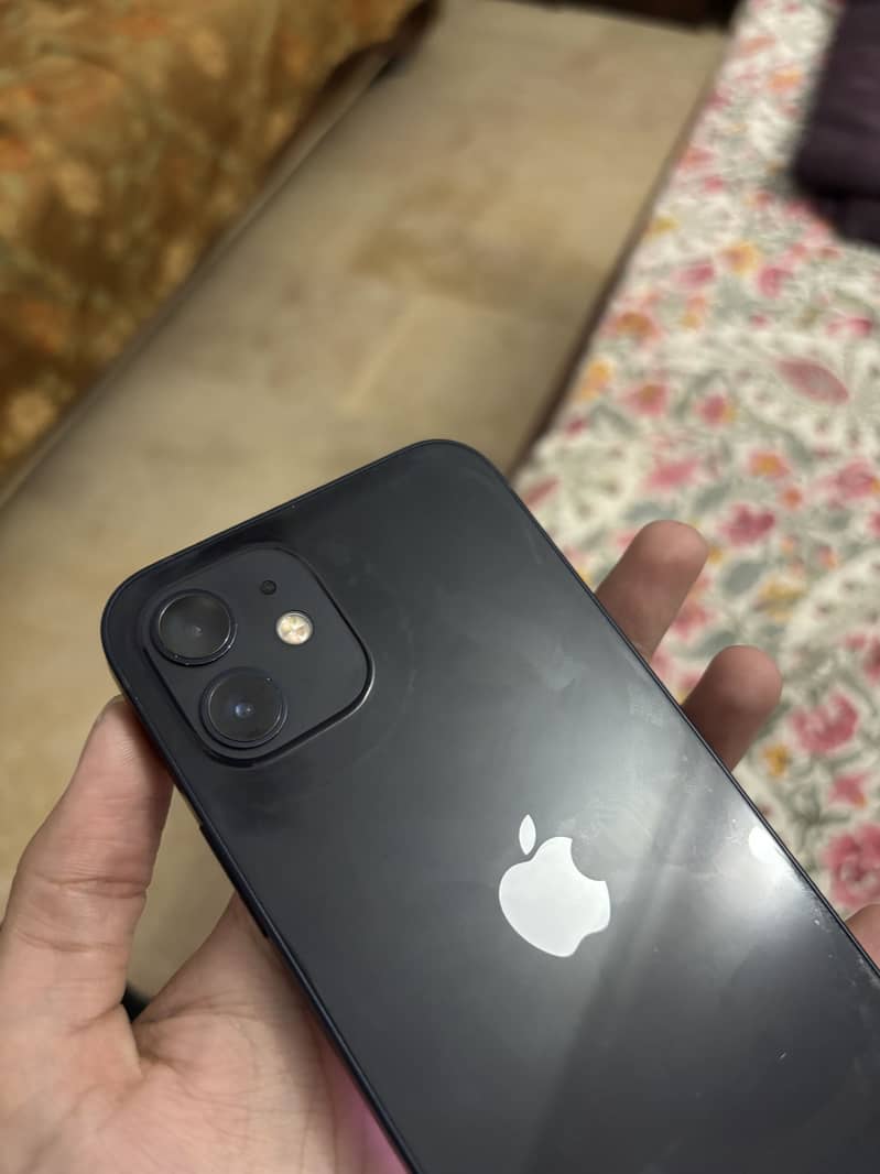 Apple iPhone 12 3