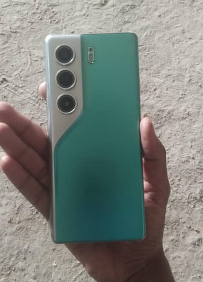 Tecno CAMON 40 Pro