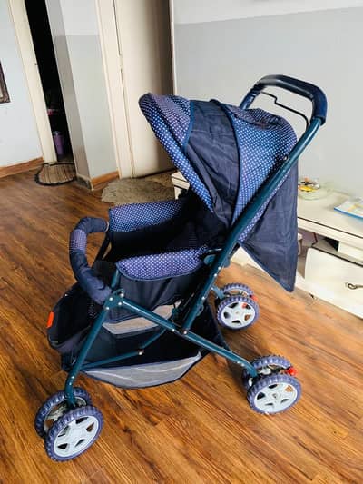 imported baby pram/ stroller in excellent condition