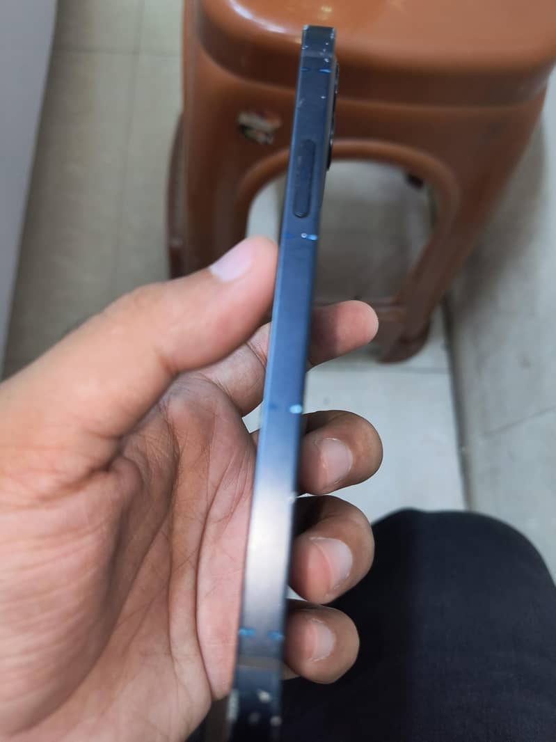 Apple iPhone 12 9