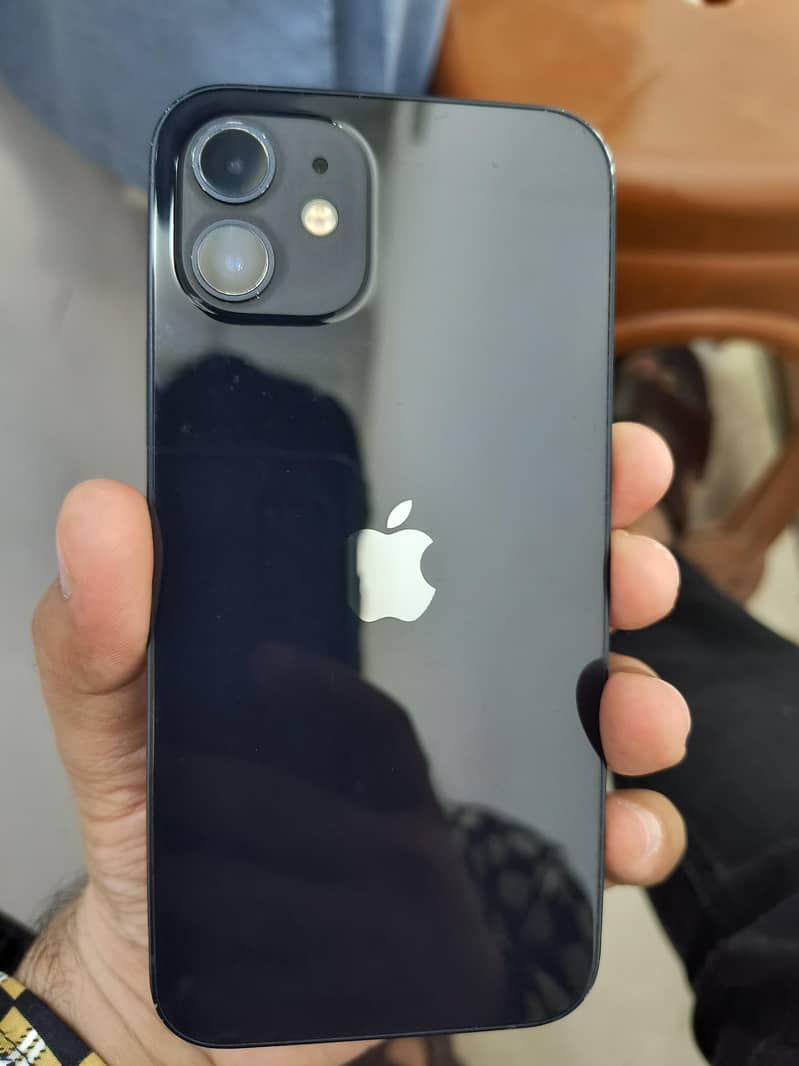 Apple iPhone 12 11