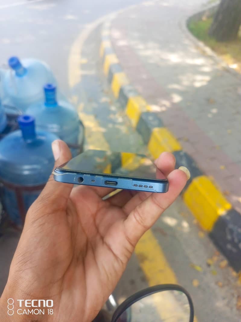 Realme C63 1