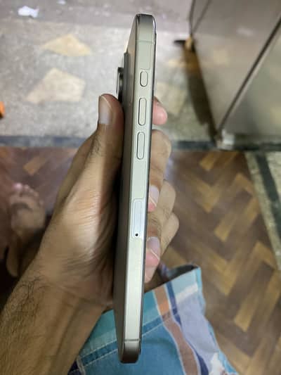 Apple iPhone 15 Pro Max factory unlocked