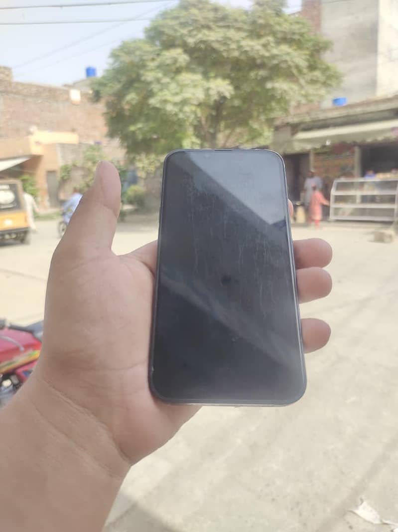 Apple iPhone 13 3