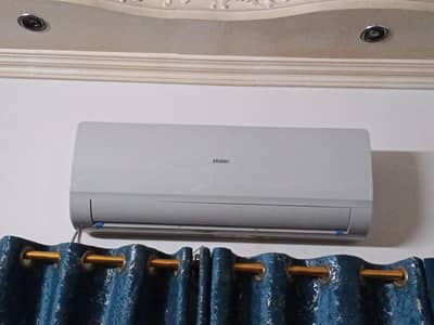 Haier Split Inverter AC 1 ton for sale