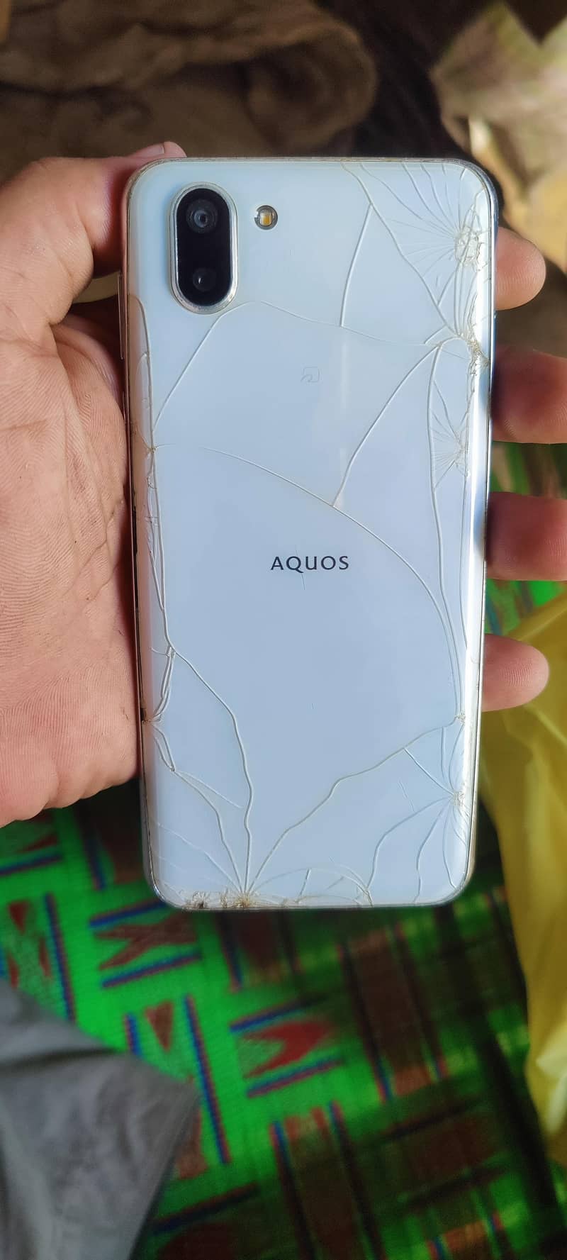 Sharp Aquos R2 1
