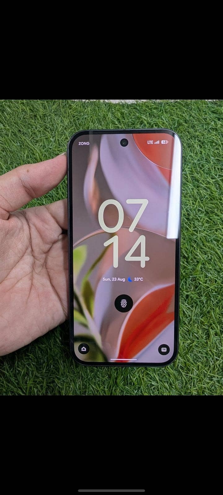 Google Pixel 9 4