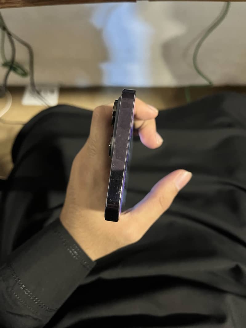 iPhone 14pro max 1