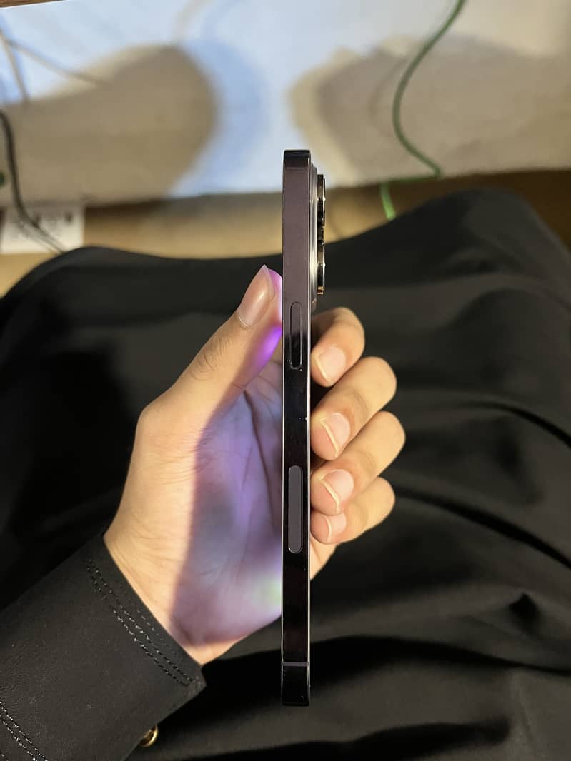 iPhone 14pro max 2