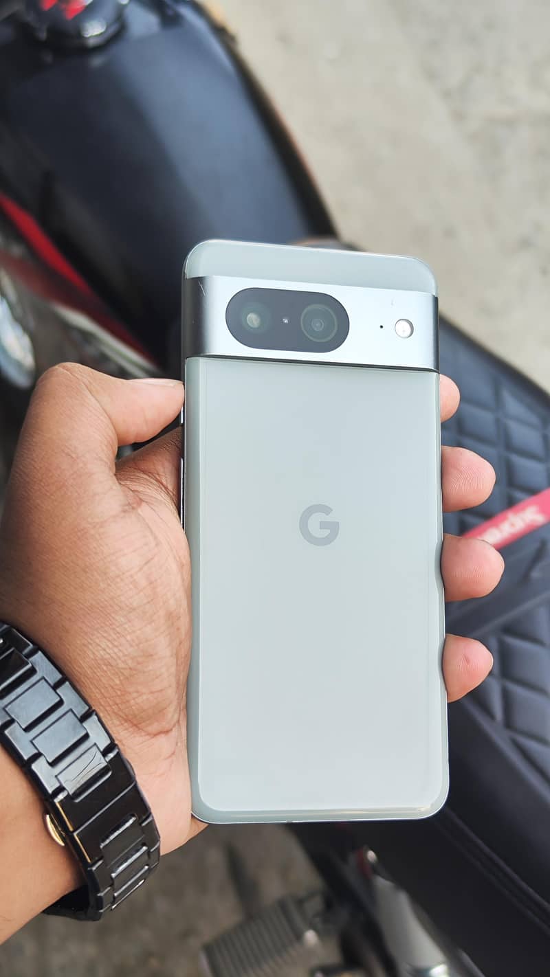 Google Pixel 8 1