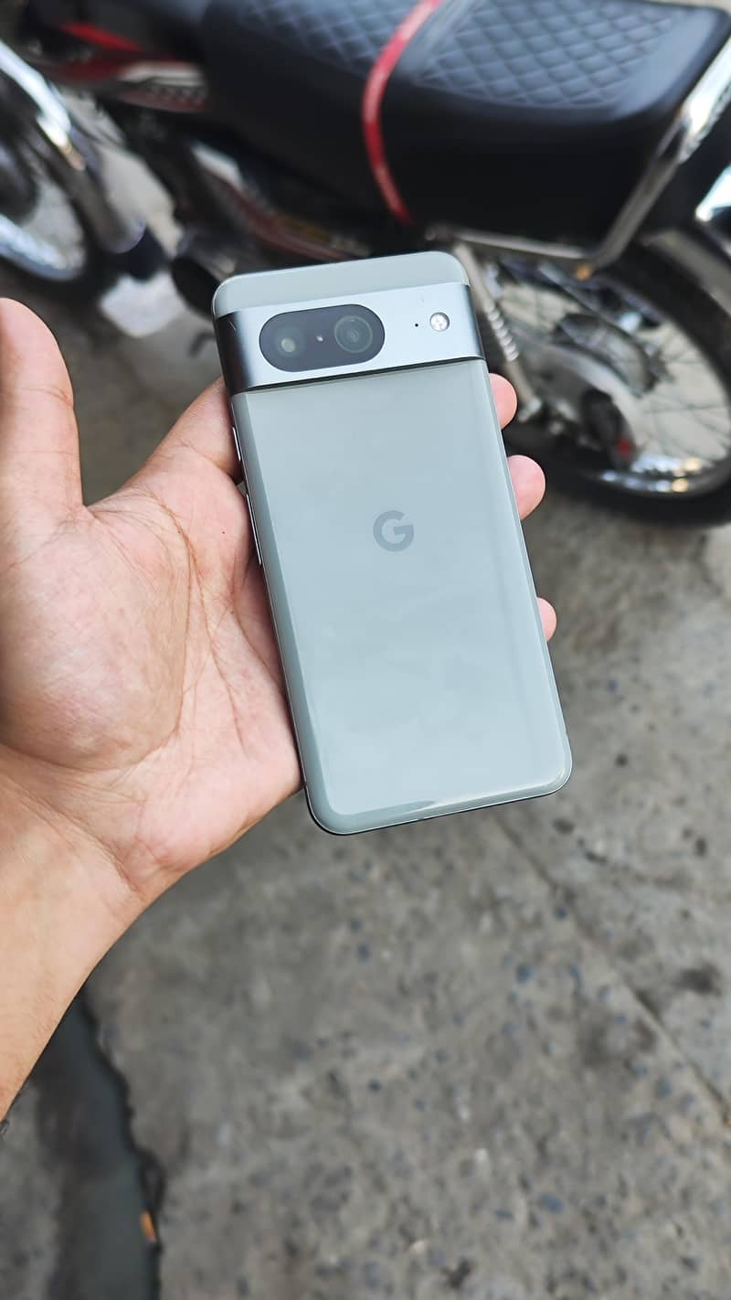 Google Pixel 8 3