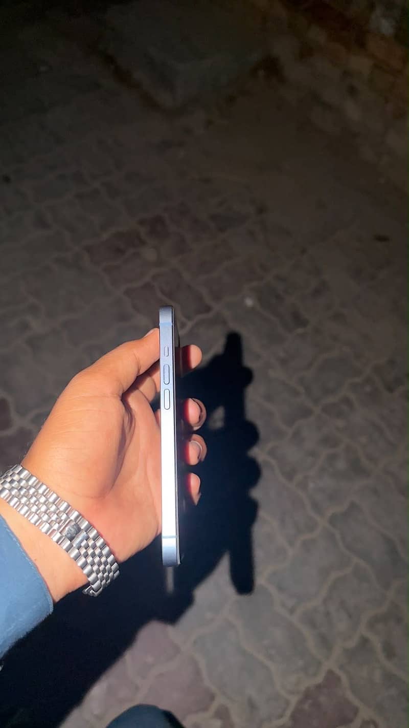 Apple iPhone 14 2