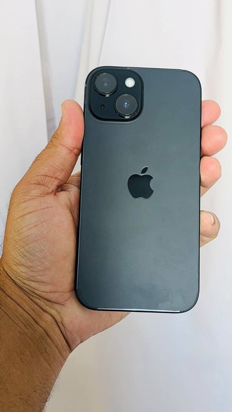 Apple iPhone 15 2