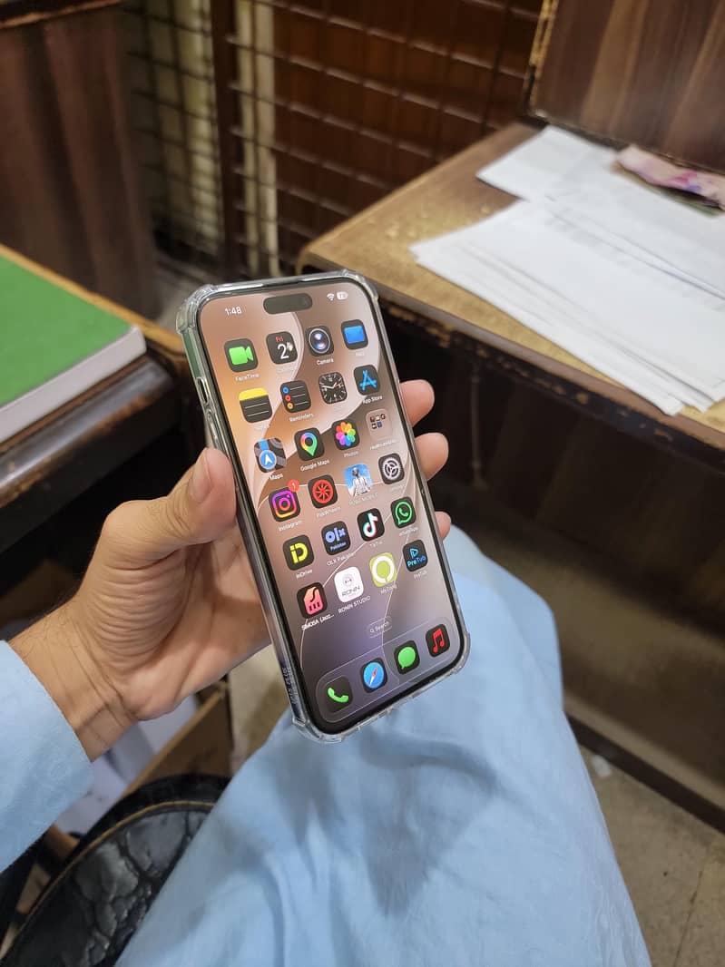 Apple iPhone 15 plus 1