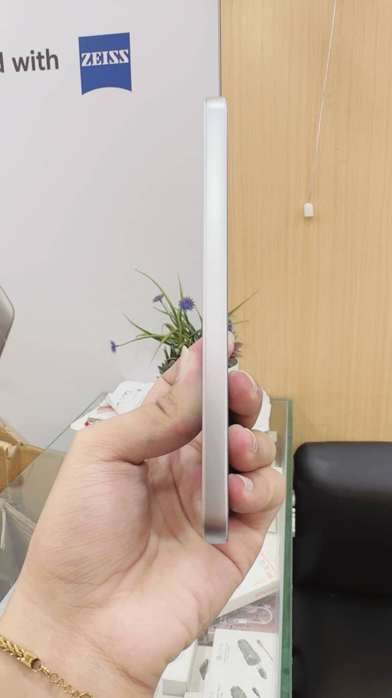 OPPO A6s pro 3