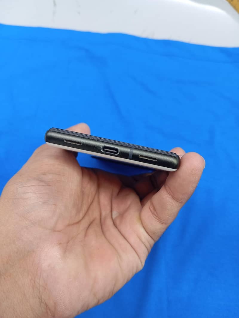 Google Pixel 6a 4