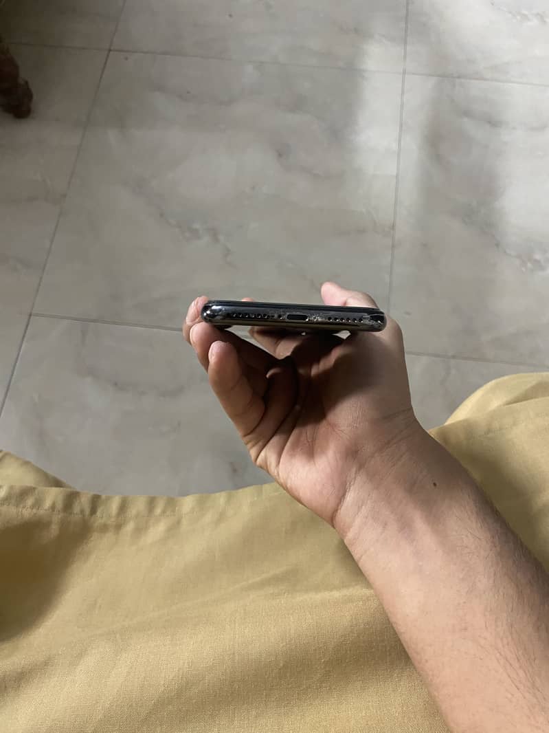 Apple iPhone X 1