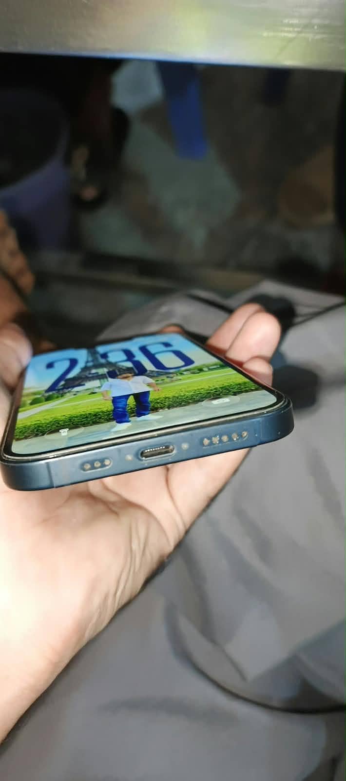 Apple iPhone 13 2